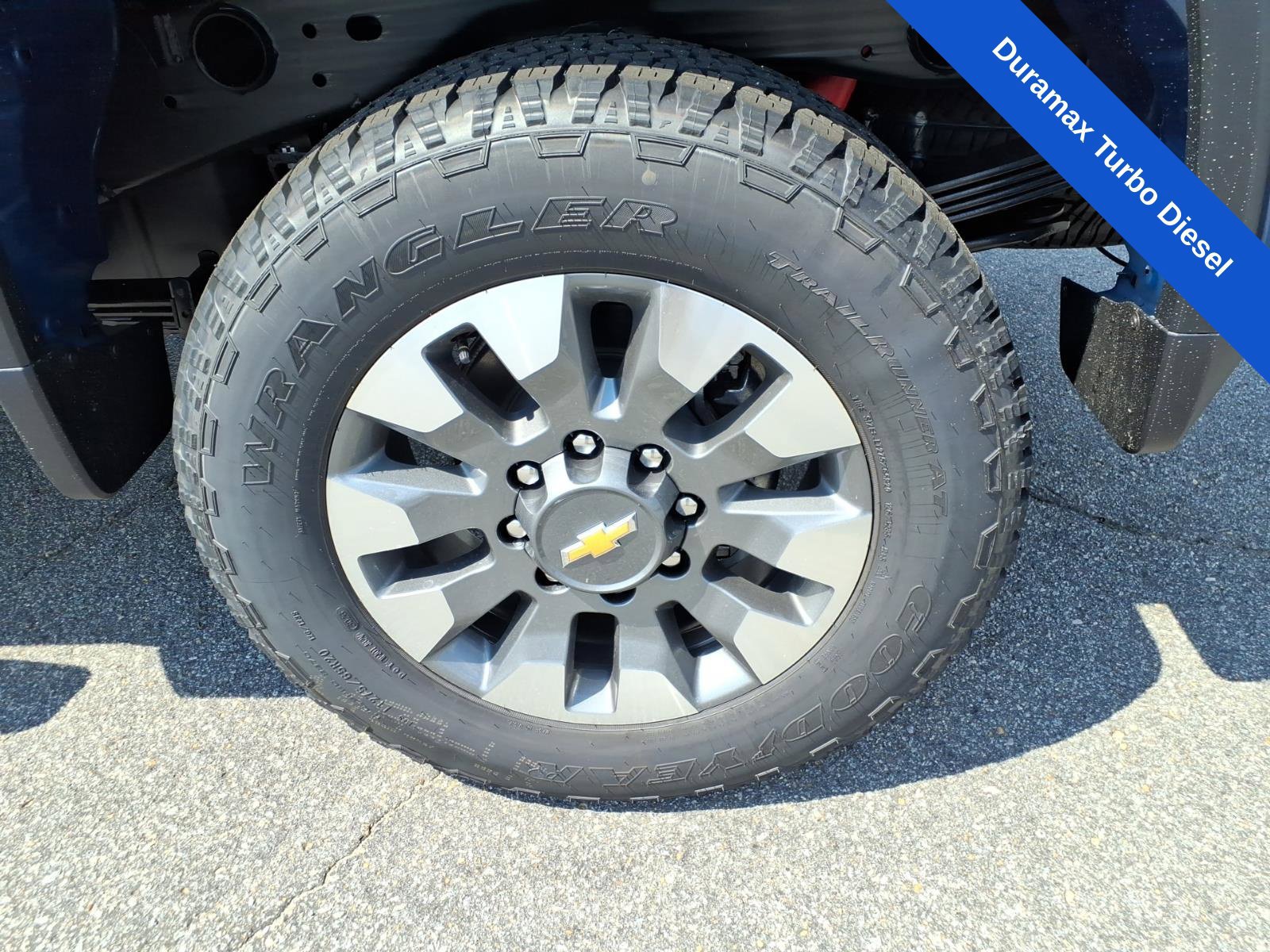 New 2026 Chevrolet Silverado 2500 Custom w/ Custom Value Package AWD/4WD image 14