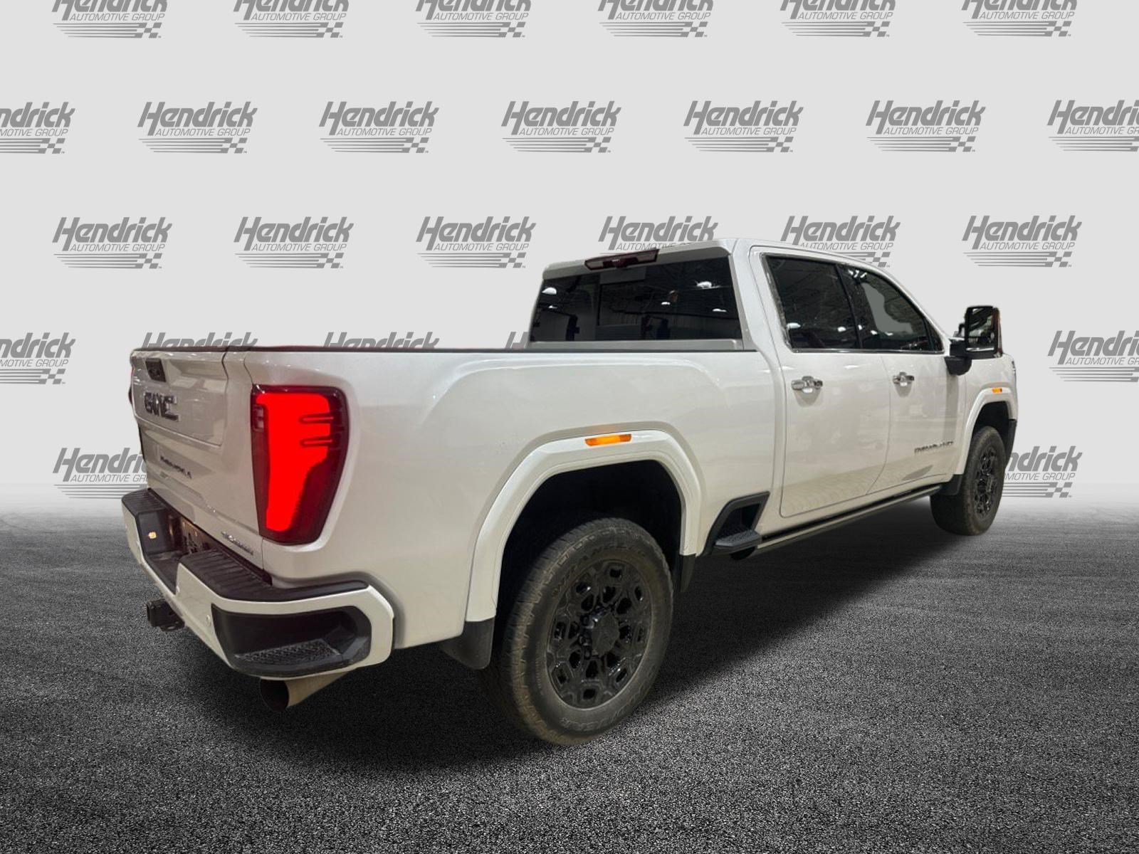 Used 2025 GMC Sierra 2500 Denali Ultimate AWD/4WD image 11