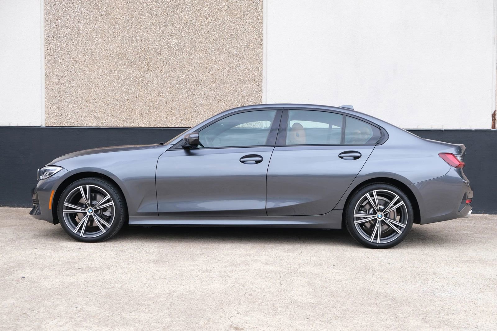 Used 2022 BMW 330i xDrive Sedan w/ Driving Assistance Package image 6