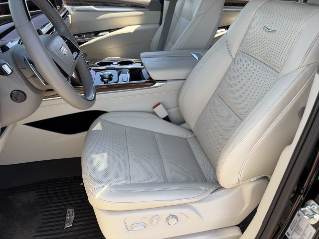 Used 2025 Cadillac Escalade ESV Sport Platinum AWD/4WD image 20
