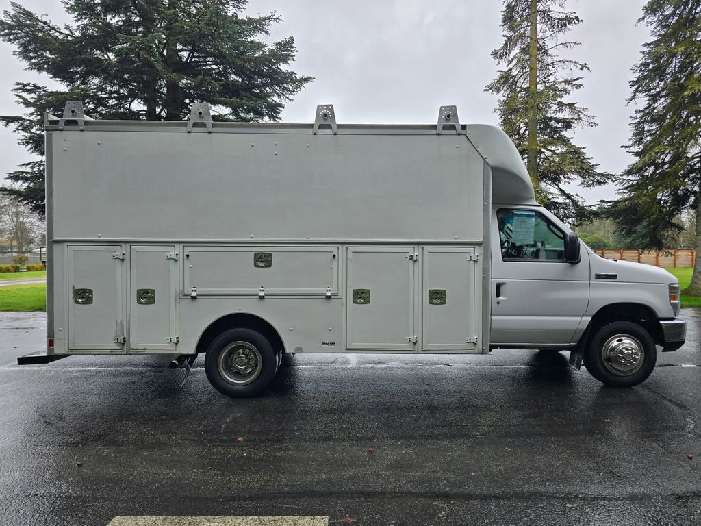 Used 2017 Ford E-450 and Econoline 450 Super Duty w/ Power Windows & Locks Group image 7