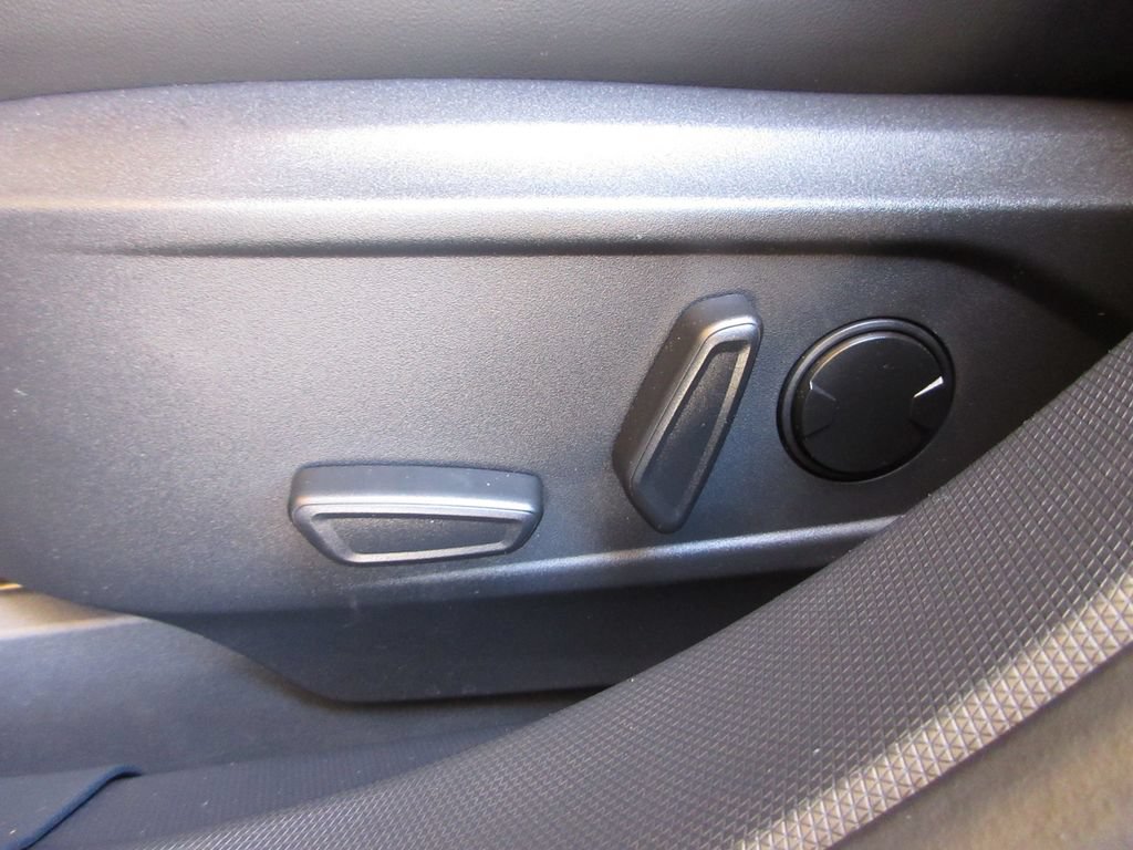 Certified 2023 Ford Mustang Mach-E Select RWD image 13
