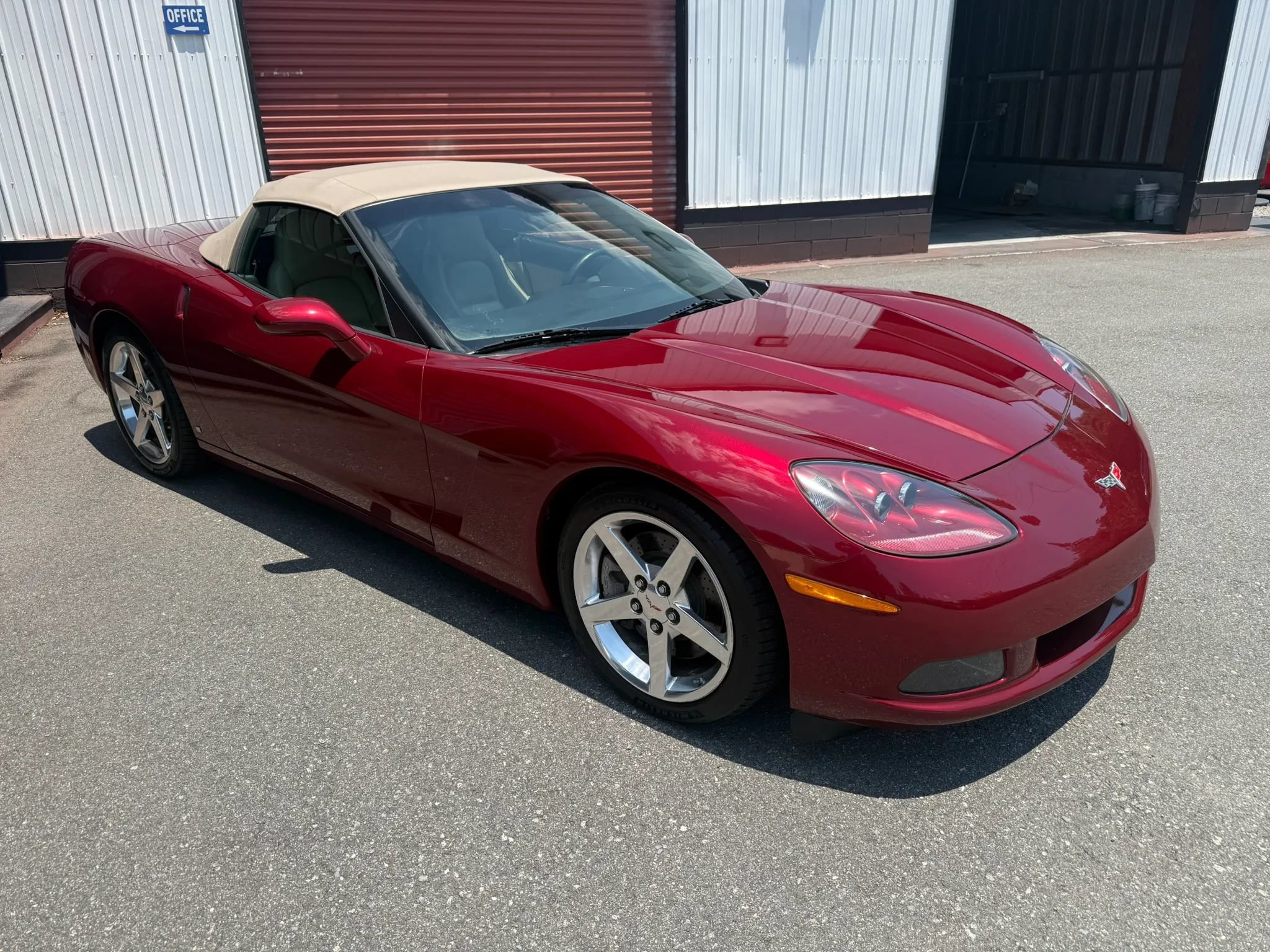 Used 2006 Chevrolet Corvette Convertible w/ Preferred Equipment Group RWD image 8