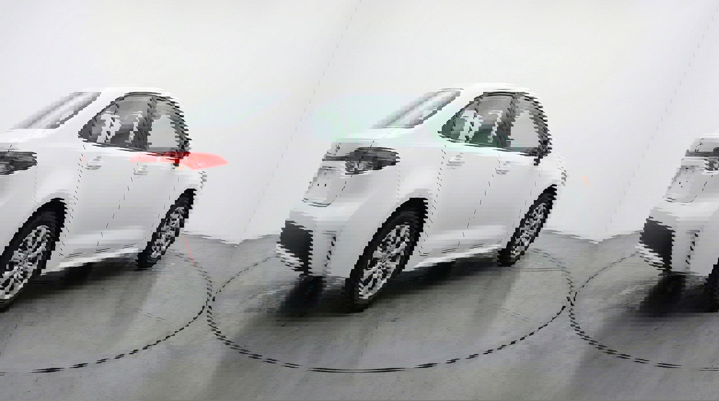 Used 2025 Toyota Corolla LE image 7