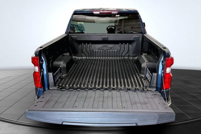 Used 2023 Chevrolet Silverado 1500 LT AWD/4WD image 18