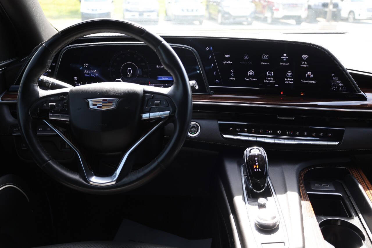 Used 2023 Cadillac Escalade ESV Premium Luxury AWD/4WD image 25