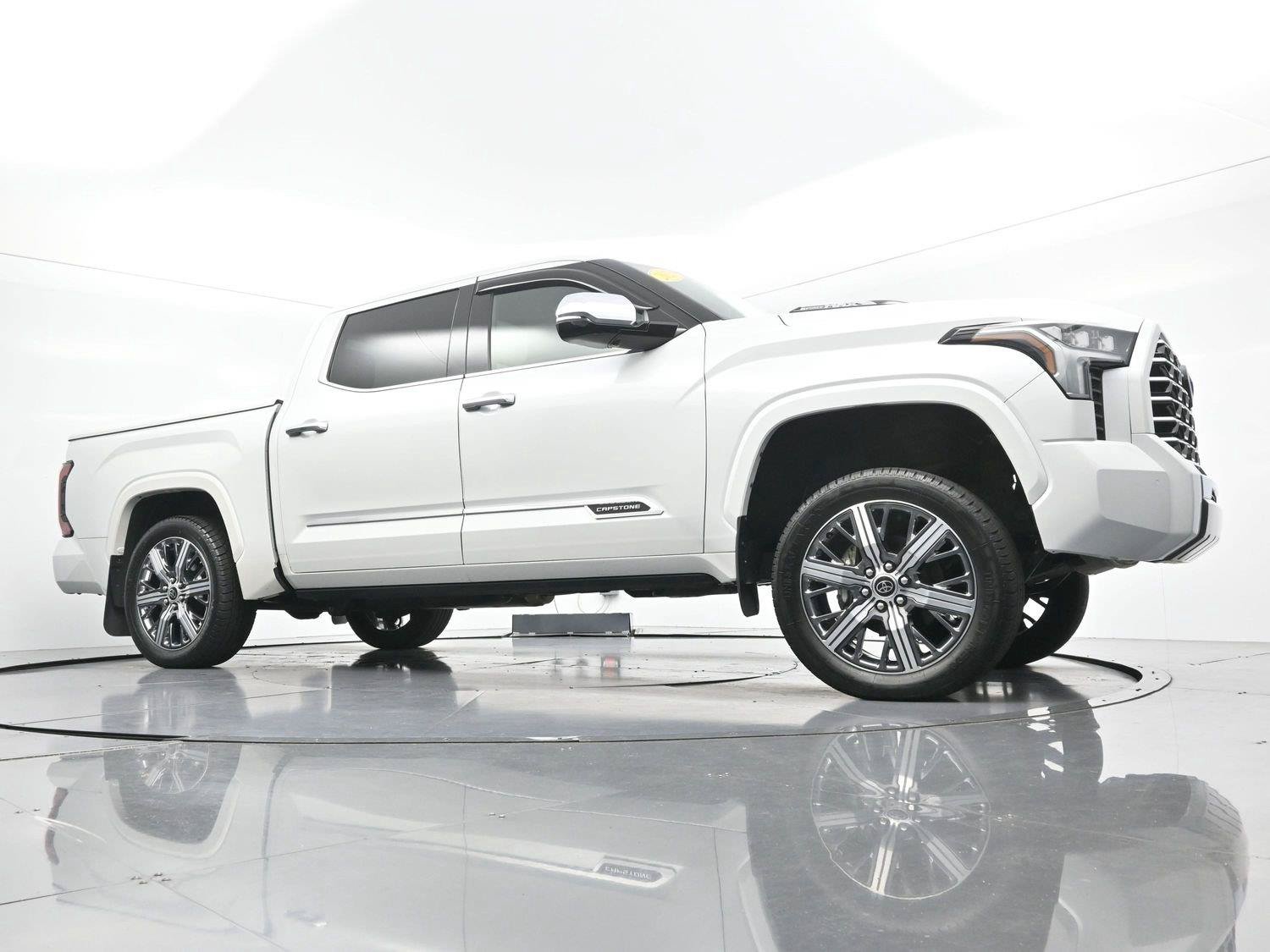 Used 2023 Toyota Tundra Capstone AWD/4WD image 45