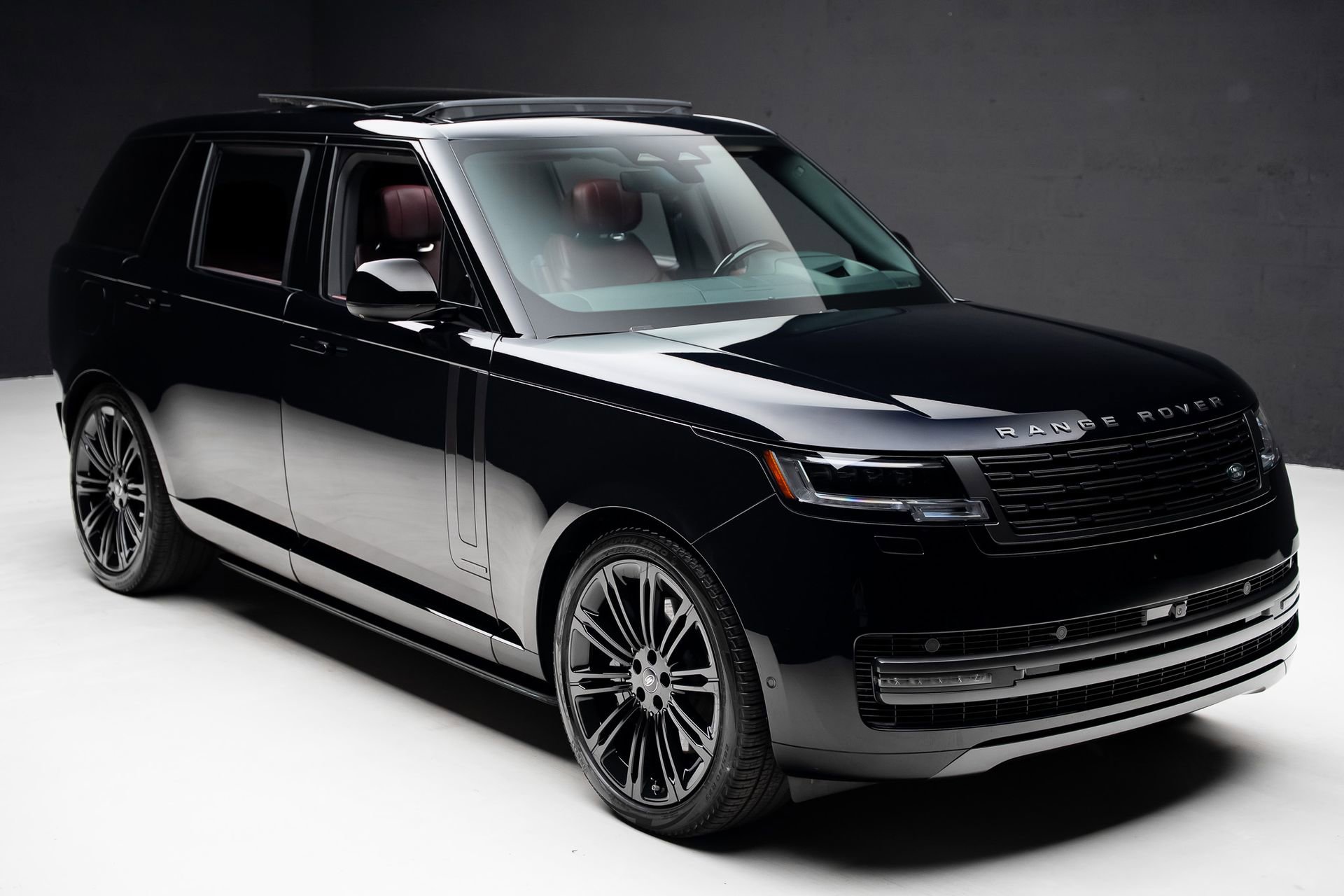 Used 2024 Land Rover Range Rover Long Wheelbase Autobiography AWD/4WD image 39