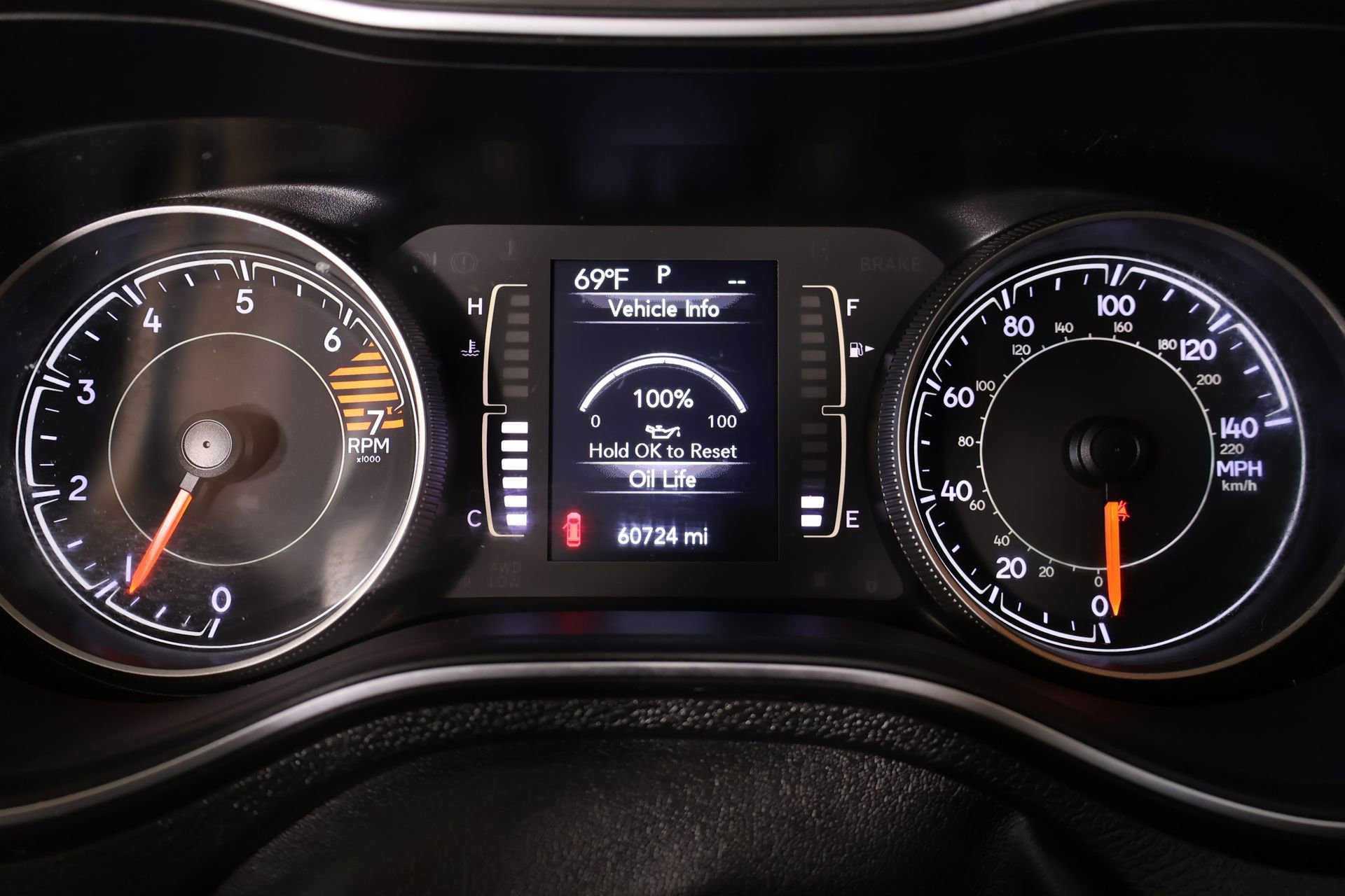 Used 2020 Jeep Cherokee Latitude w/ Cold Weather Group image 4