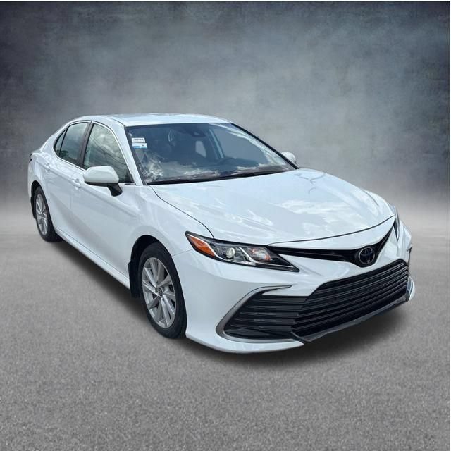 Used 2023 Toyota Camry LE FWD image 10