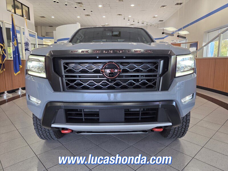 Used 2024 Nissan Frontier PRO-4X w/ Pro Premium Package AWD/4WD image 2