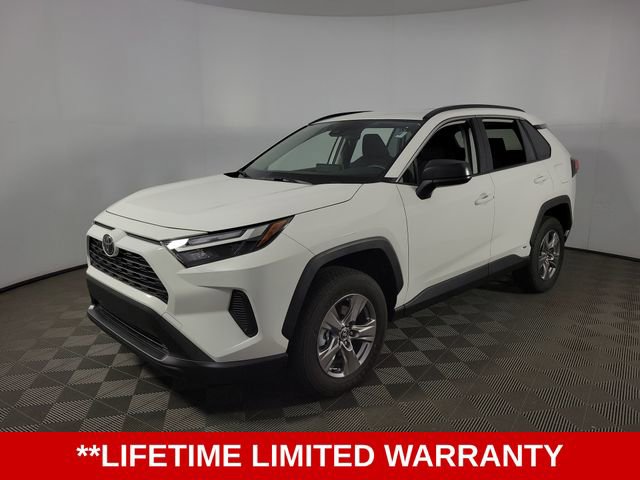 Used 2025 Toyota RAV4 LE AWD/4WD image 3