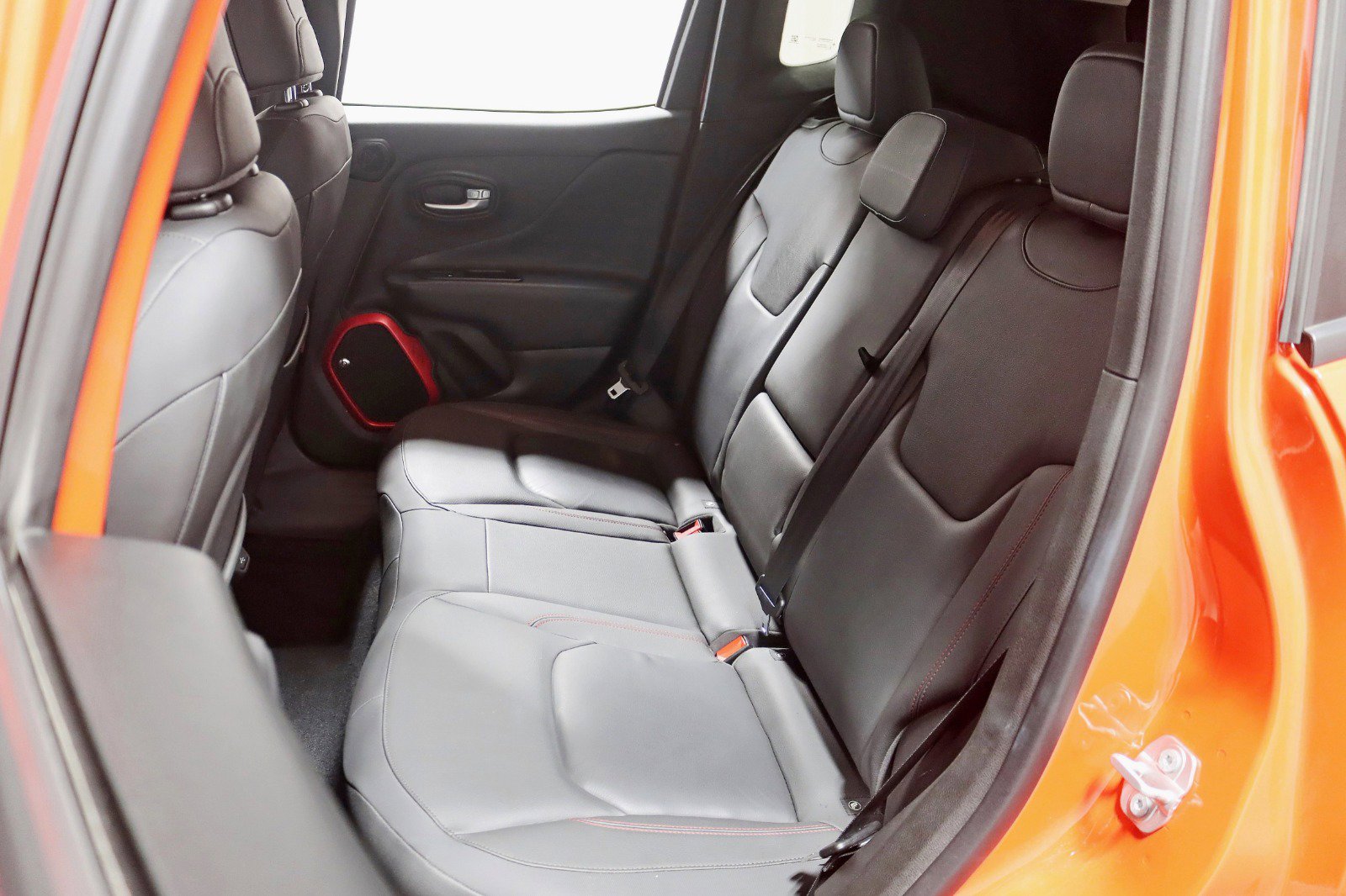 Used 2019 Jeep Renegade Trailhawk AWD/4WD image 28