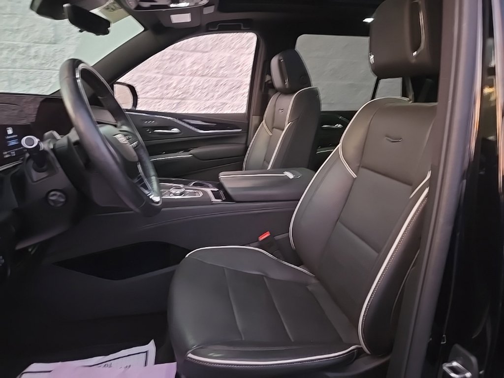Certified 2024 Cadillac Escalade Sport w/ LPO, ONYX Package AWD/4WD image 21
