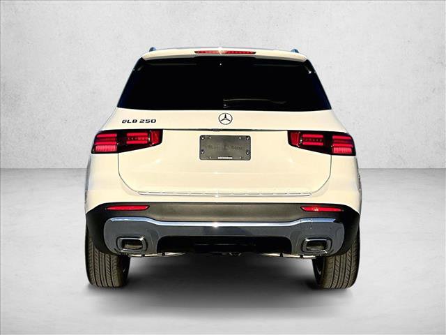 New 2026 Mercedes-Benz GLB 250 image 4