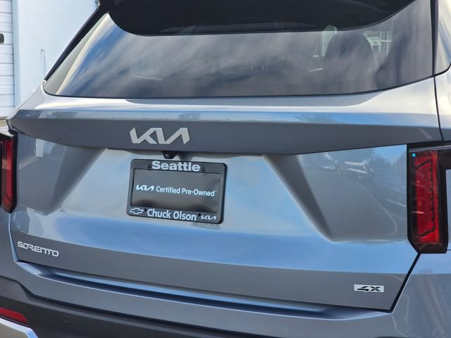 Certified 2025 Kia Sorento EX w/ Panoramic Sunroof Package AWD/4WD image 15