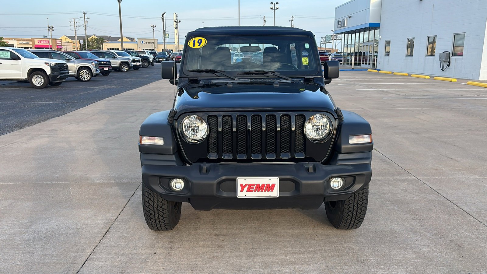 Used 2019 Jeep Wrangler Unlimited Sport image 4