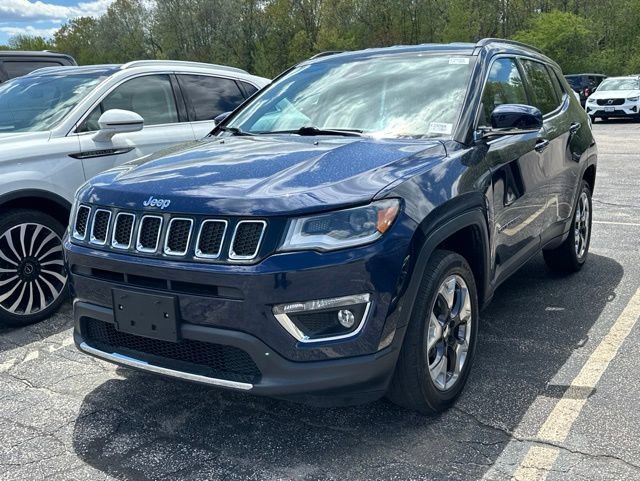 Used 2020 Jeep Compass Limited w/ Premium Lighting Group AWD/4WD image 3