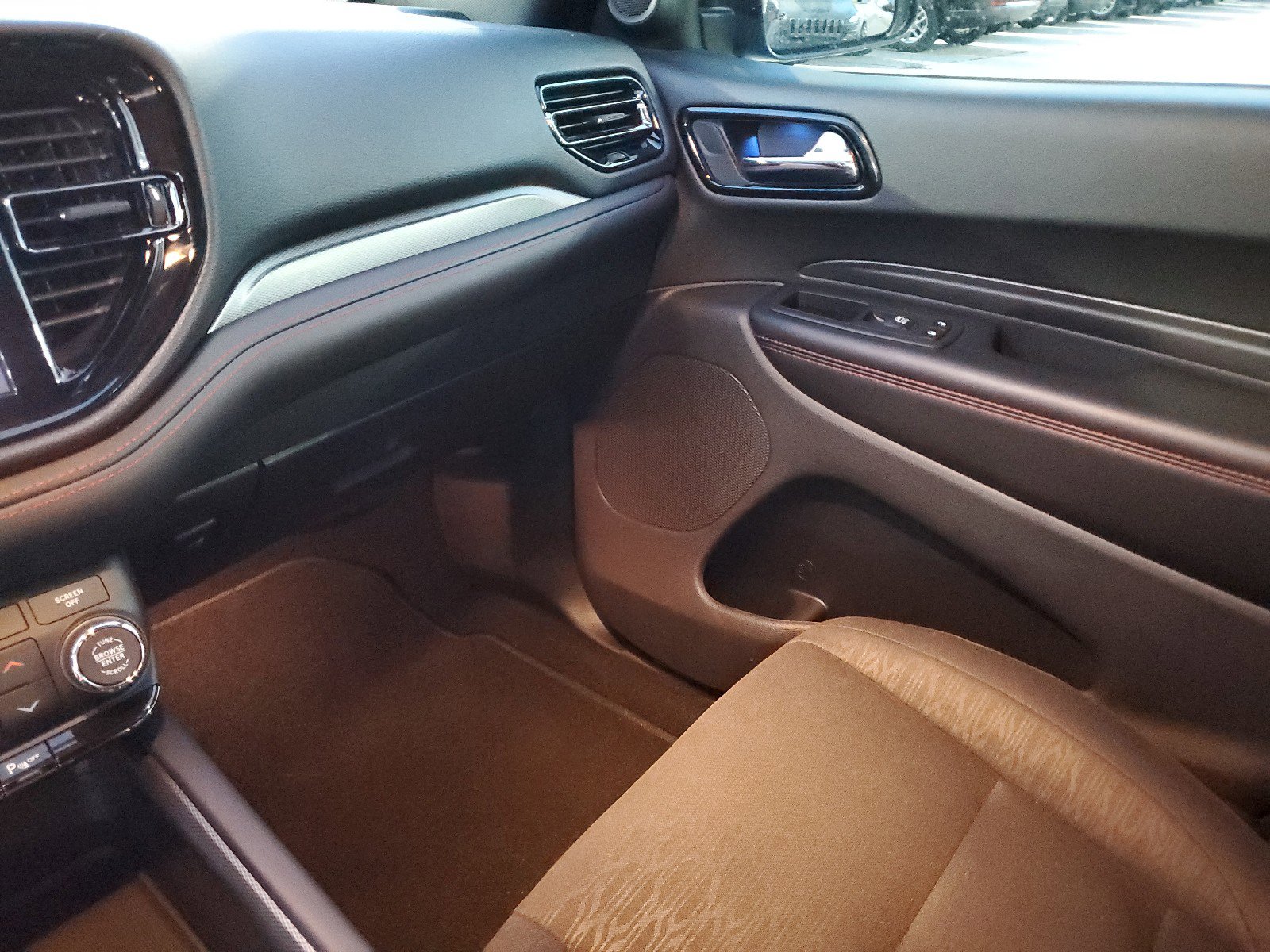 Certified 2025 Dodge Durango GT w/ Blacktop Package image 26