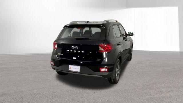 Certified 2025 Hyundai Venue SEL image 9
