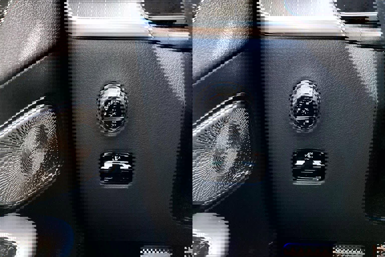 Certified 2024 Mercedes-Benz GLC 300 image 35