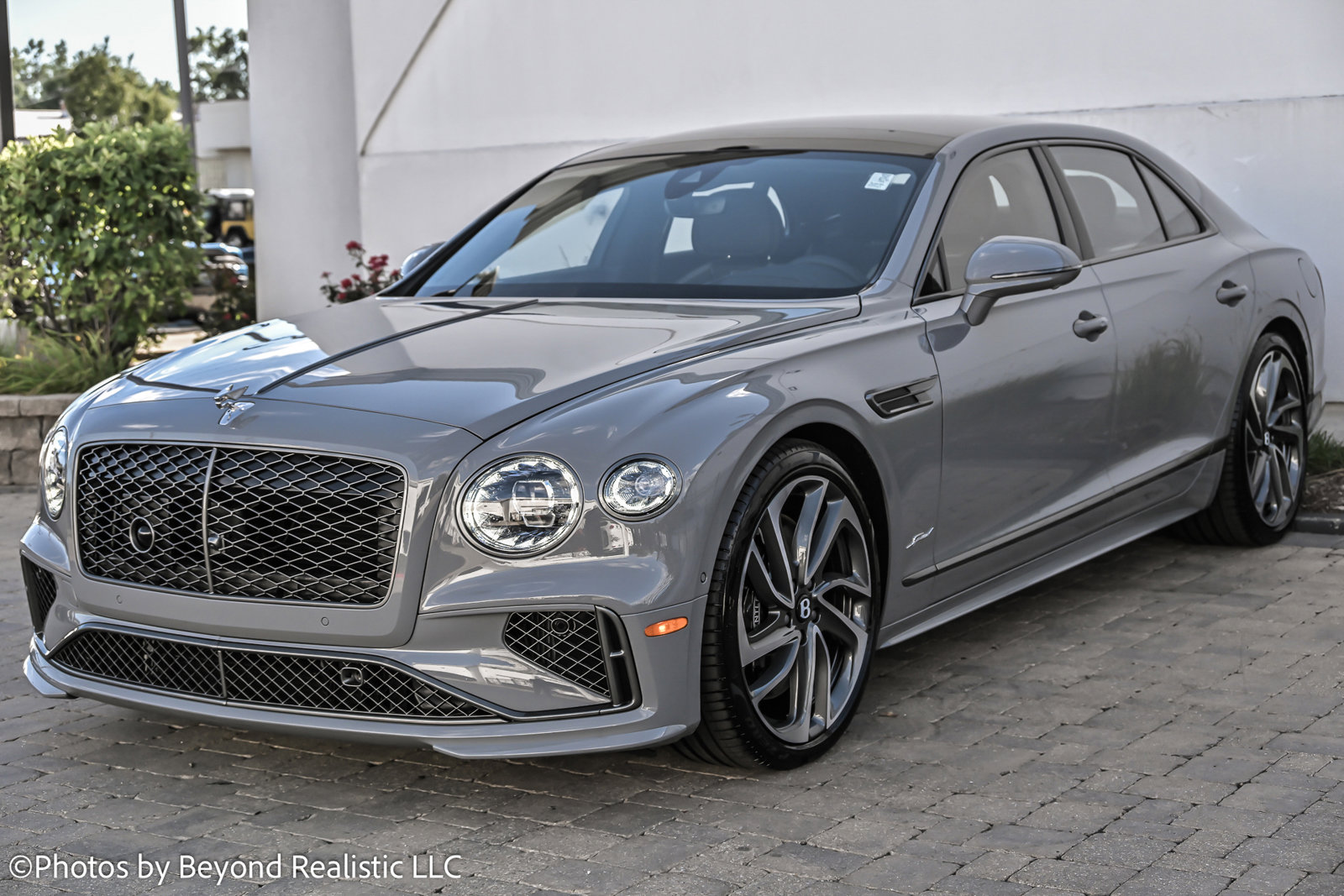 New 2025 Bentley Flying Spur Plug-In Hybrid image 3