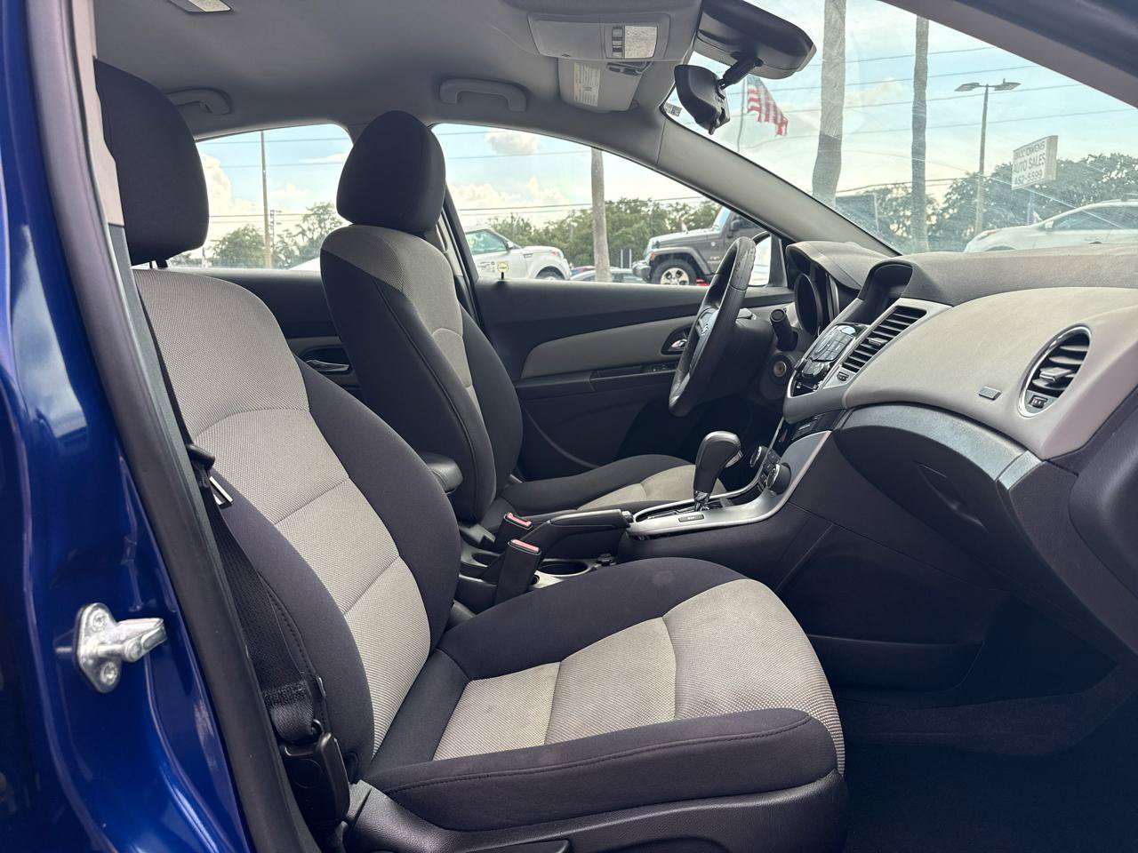 Used 2013 Chevrolet Cruze LS FWD image 9