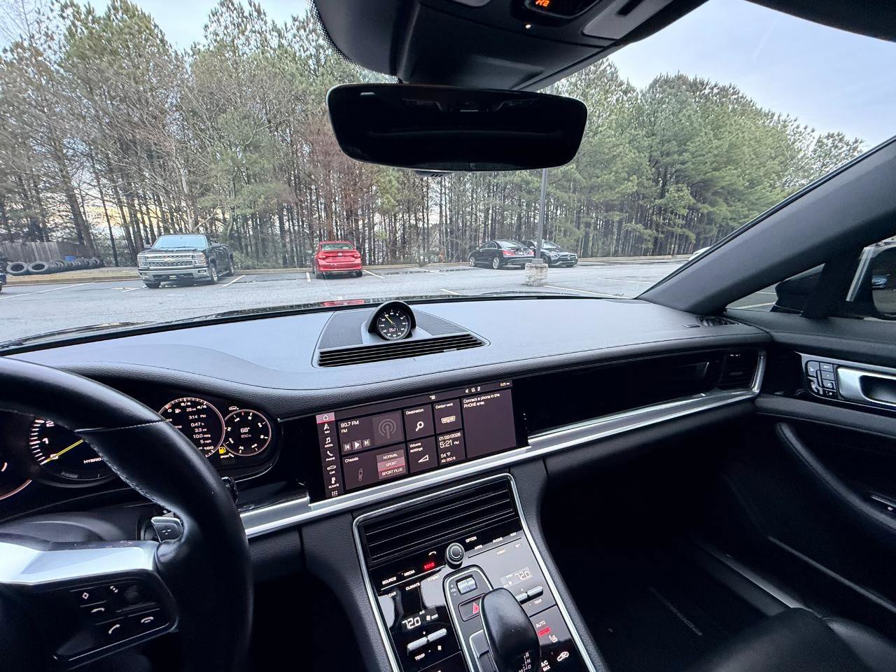 Used 2018 Porsche Panamera 4 AWD/4WD image 27