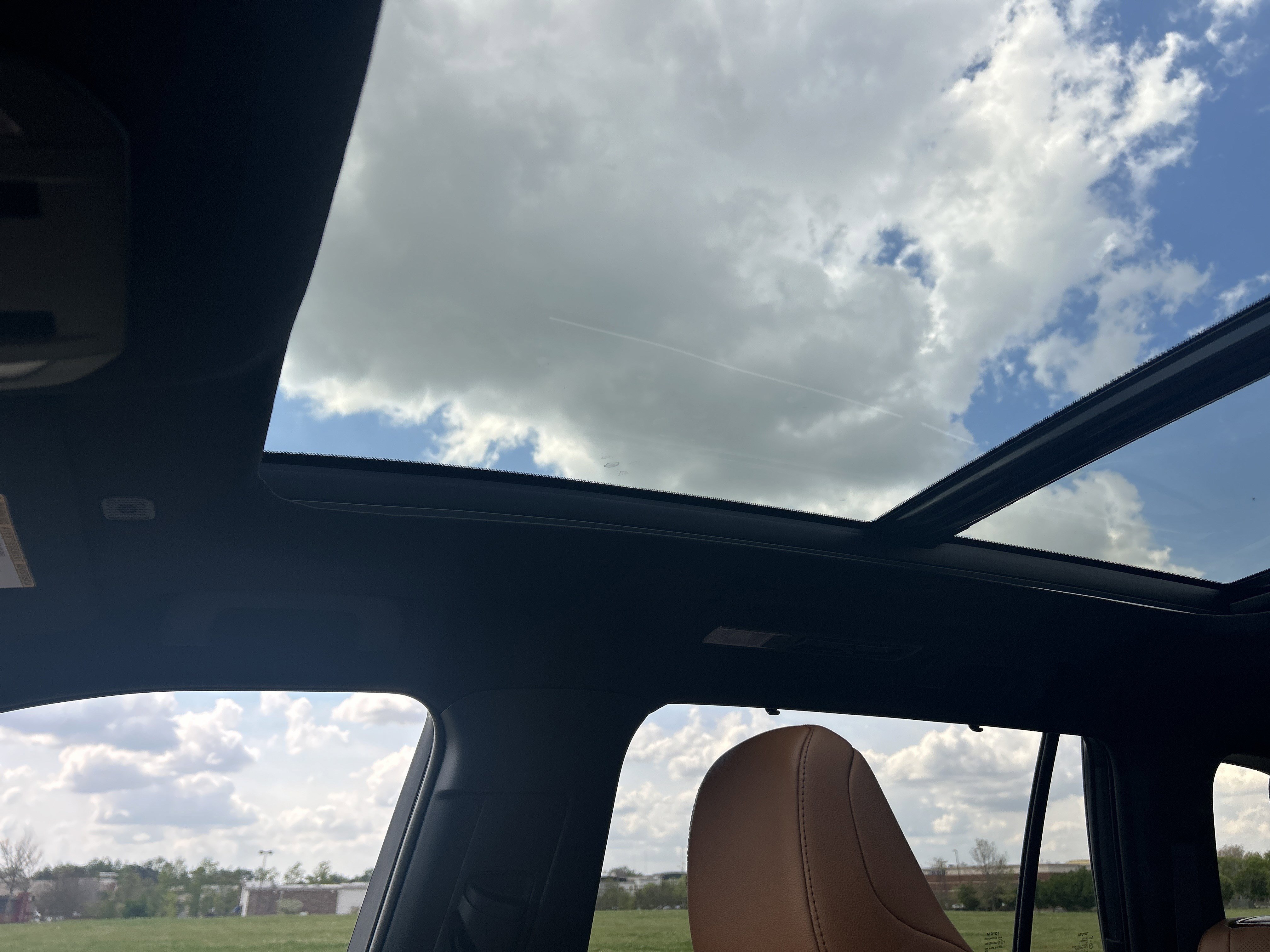 Used 2025 Toyota Highlander Platinum image 11