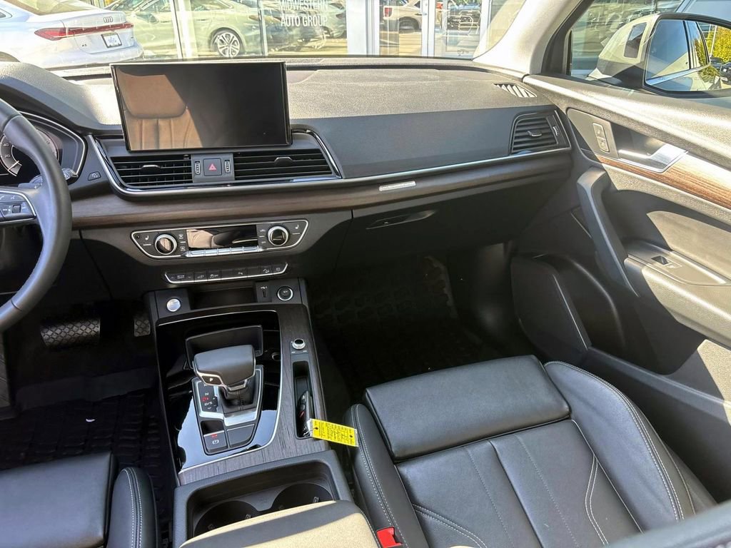 Used 2024 Audi Q5 e Premium image 32
