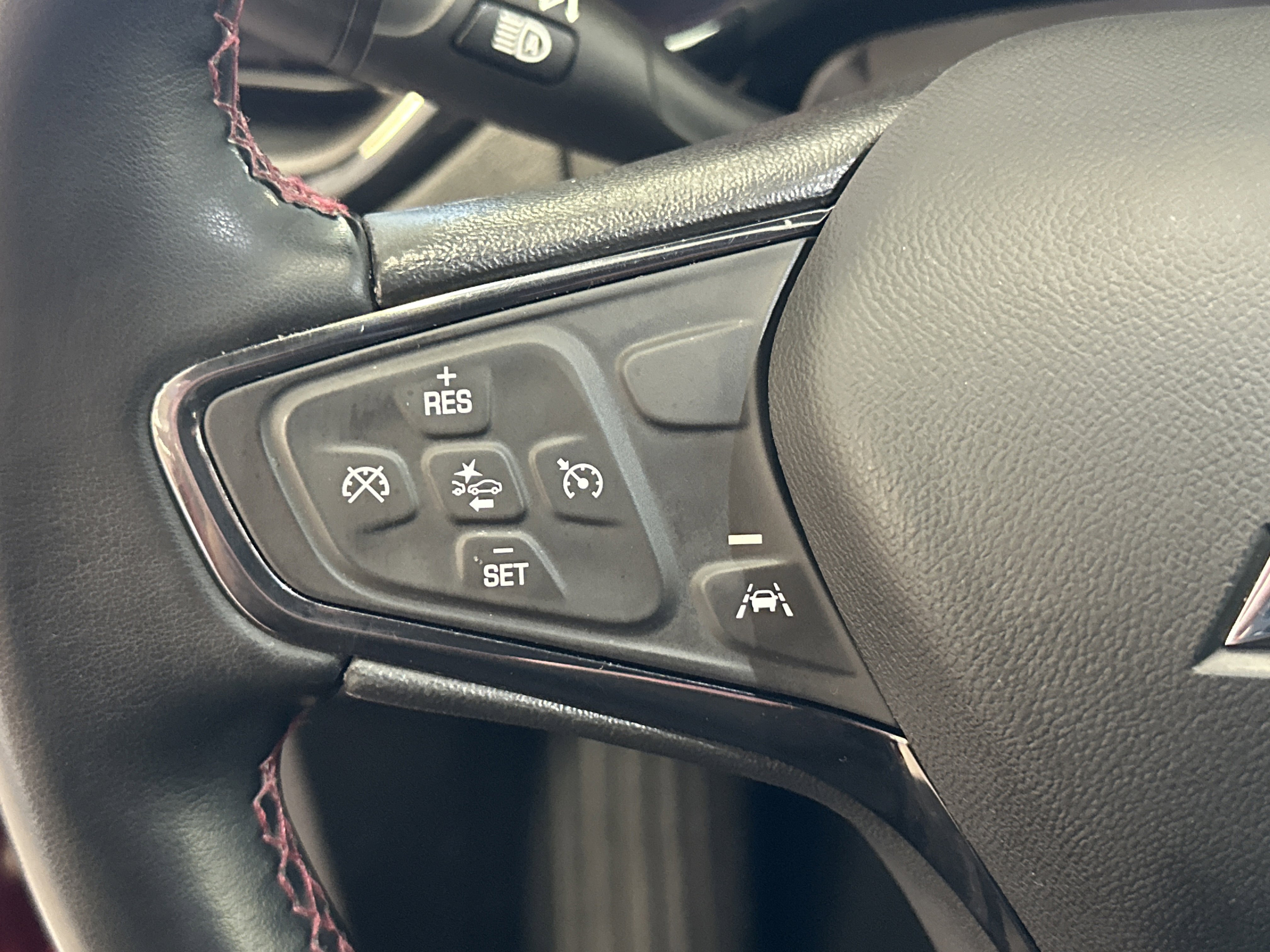 Used 2023 Chevrolet Equinox RS image 33