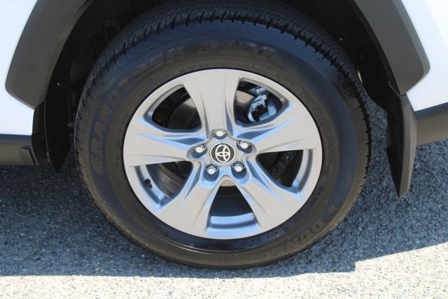 Used 2025 Toyota RAV4 XLE w/ Convenience Package FWD image 11