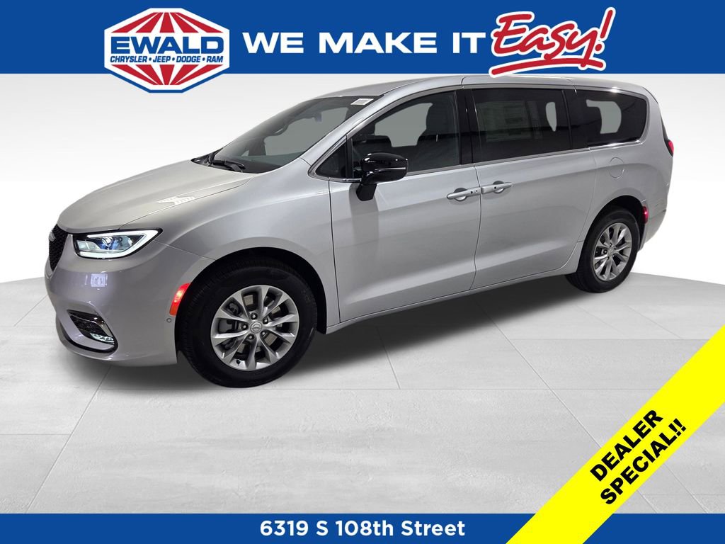 New 2026 Chrysler Pacifica Select AWD/4WD image 12