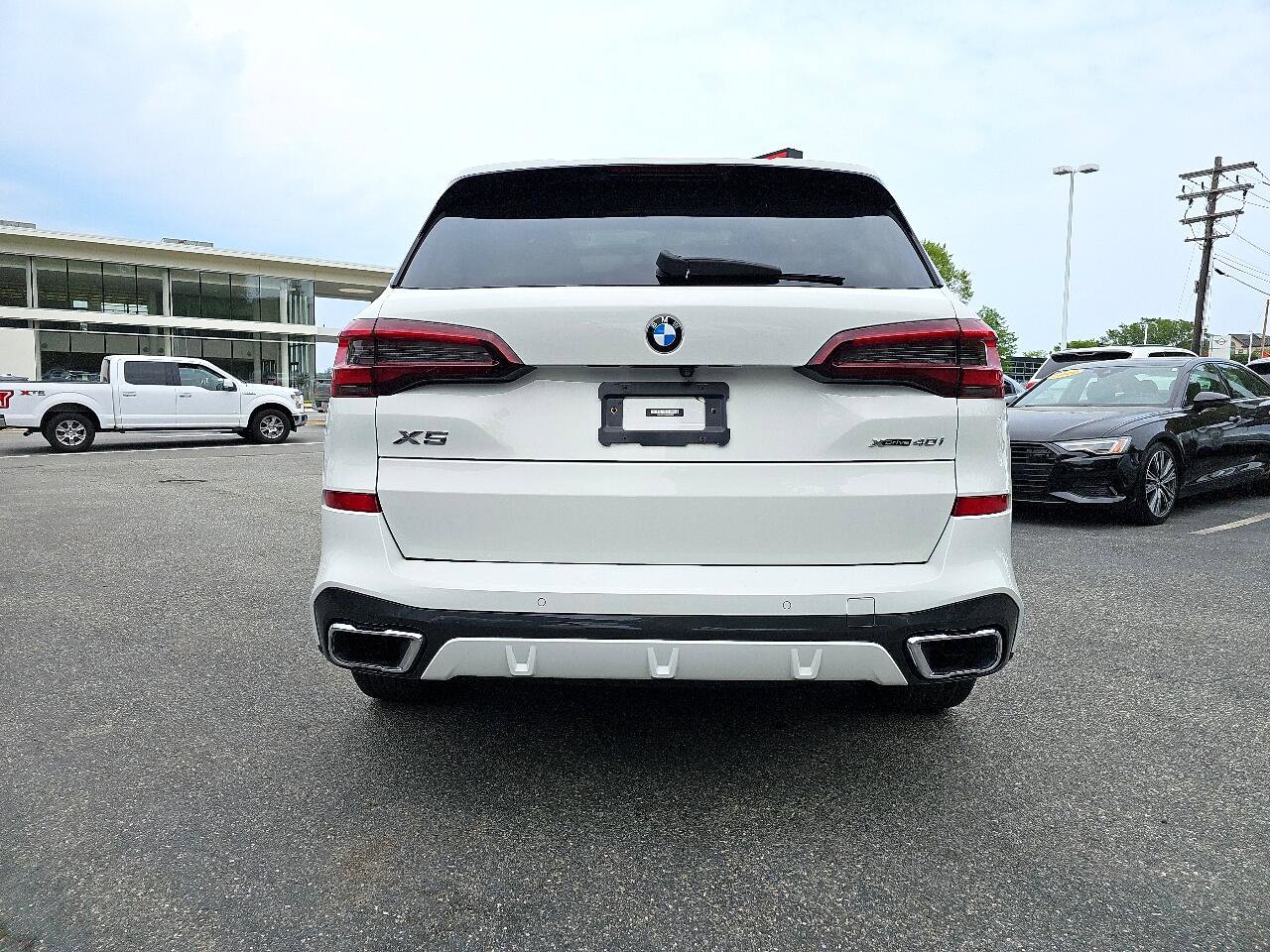 Used 2022 BMW X5 xDrive40i w/ M Sport Package image 8