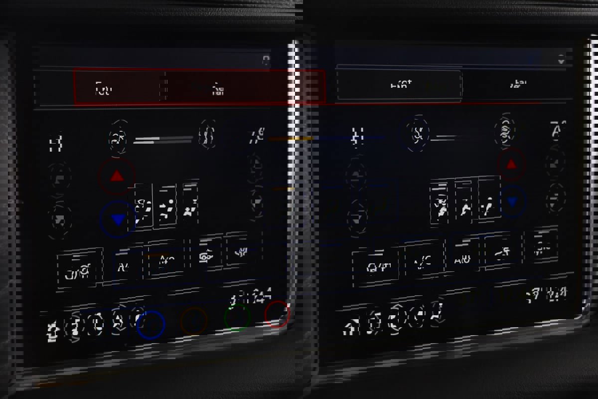 Used 2021 GMC Yukon Denali w/ Denali Premium Package image 34