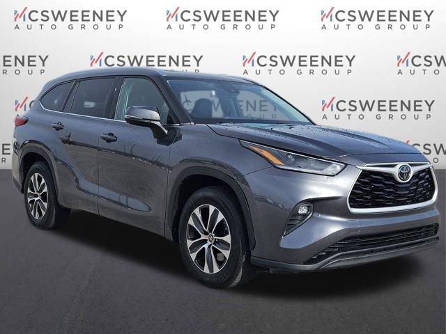 Used 2021 Toyota Highlander XLE image 7