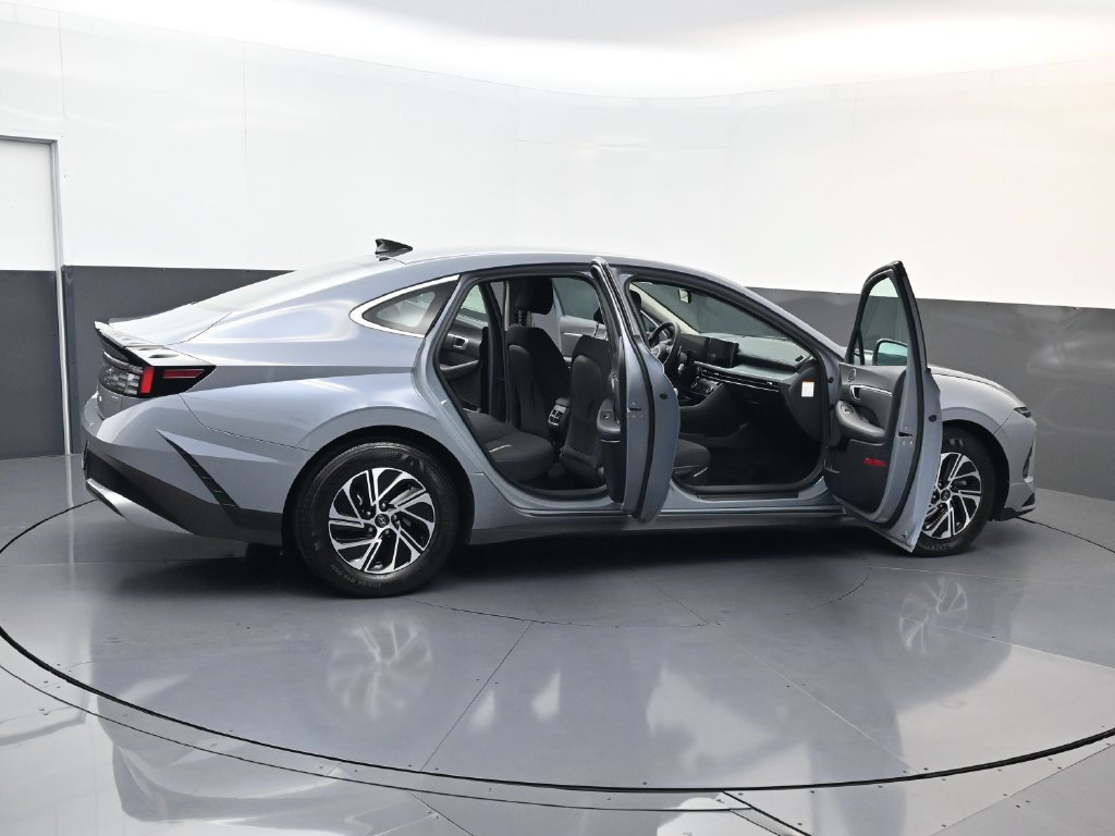Certified 2026 Hyundai Sonata Blue FWD image 29