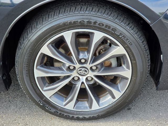 Used 2018 Toyota Avalon XLE Premium w/ All Weather Liner Package FWD image 9