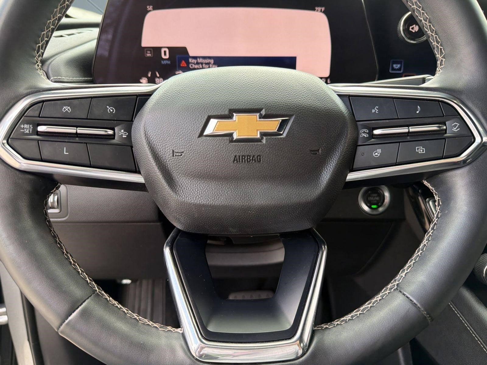 Used 2024 Chevrolet Traverse LS FWD image 16