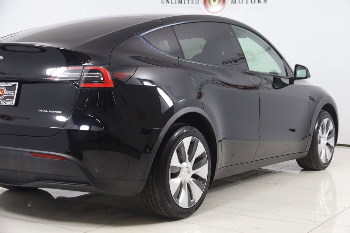 Used 2021 Tesla Model Y Long Range AWD/4WD image 27