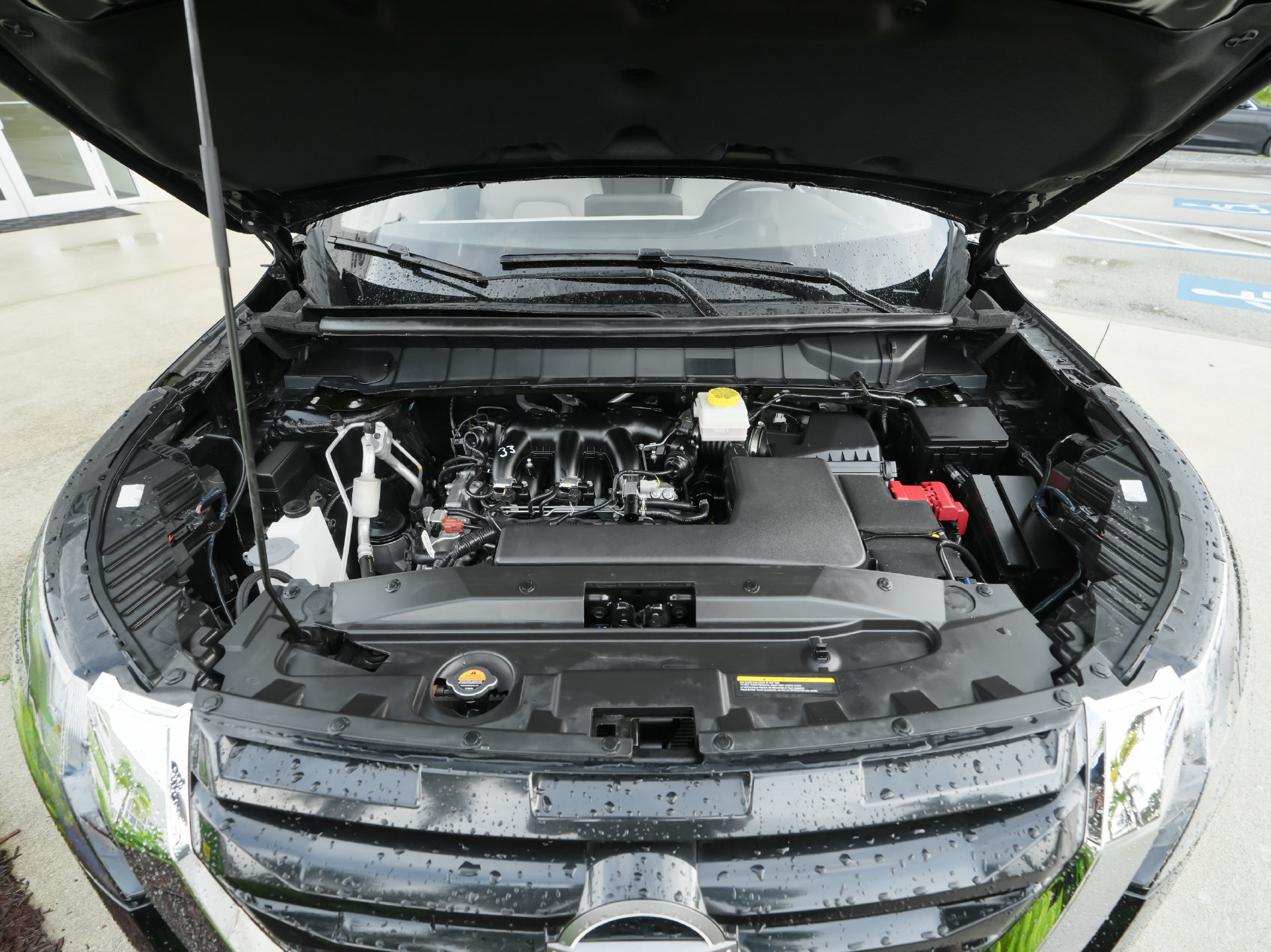 Used 2025 Nissan Pathfinder SL FWD image 46