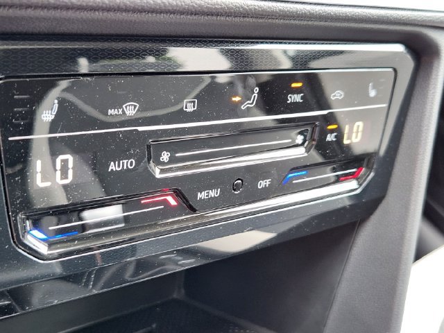 New 2026 Volkswagen Taos SE AWD/4WD image 17
