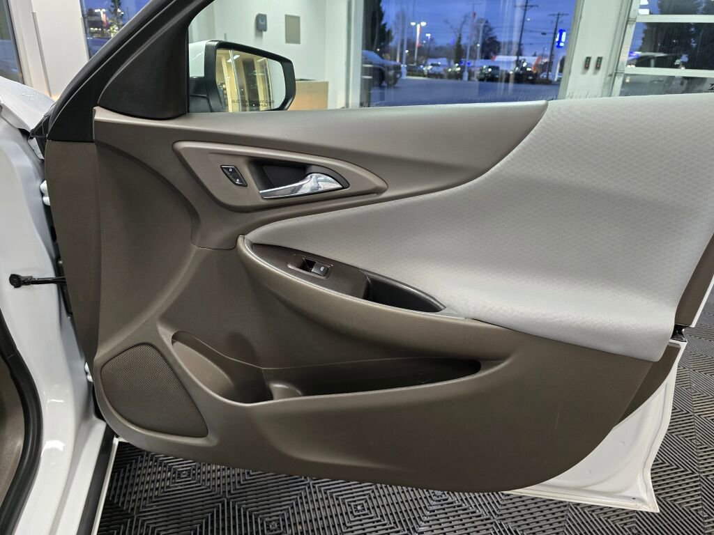 Used 2024 Chevrolet Malibu LT image 44