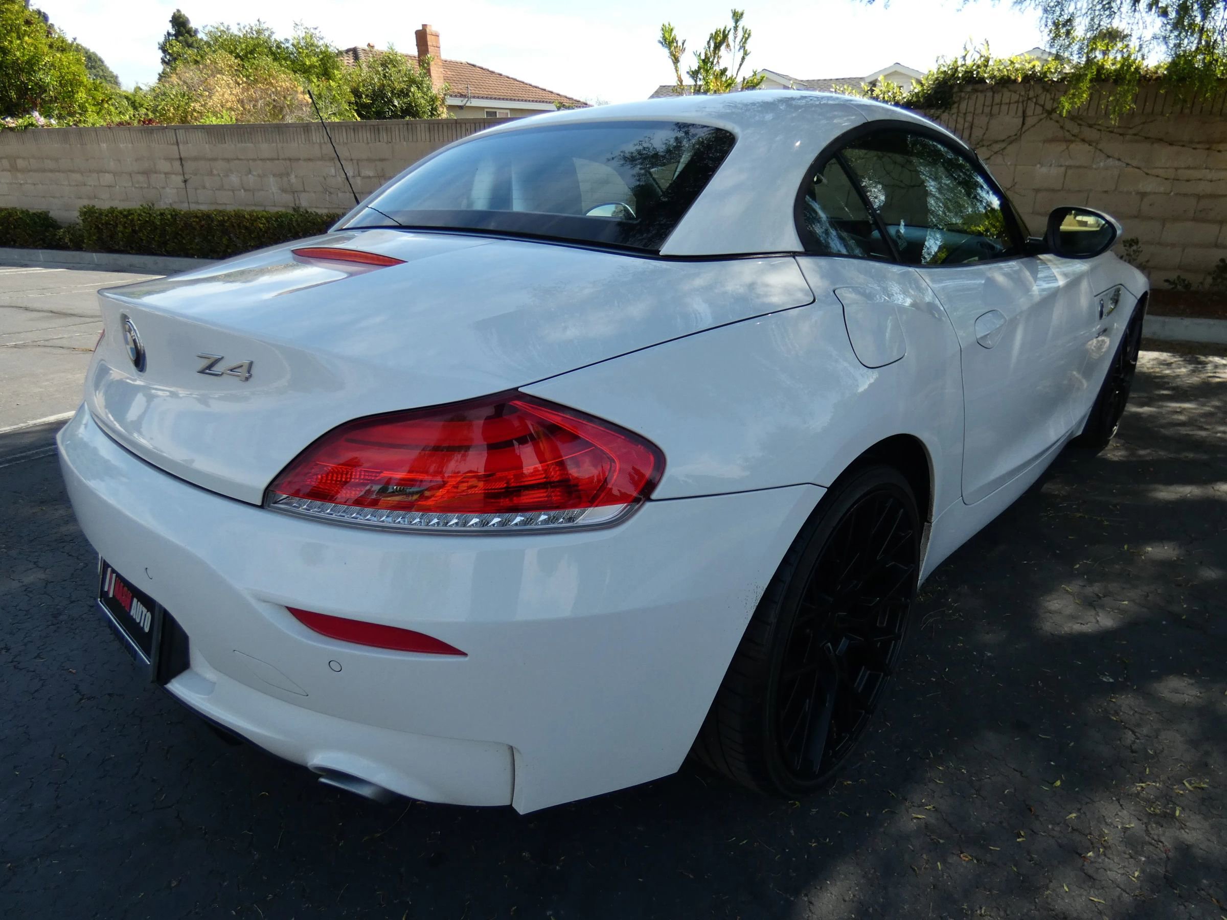 Used 2015 BMW Z4 sDrive35is image 63