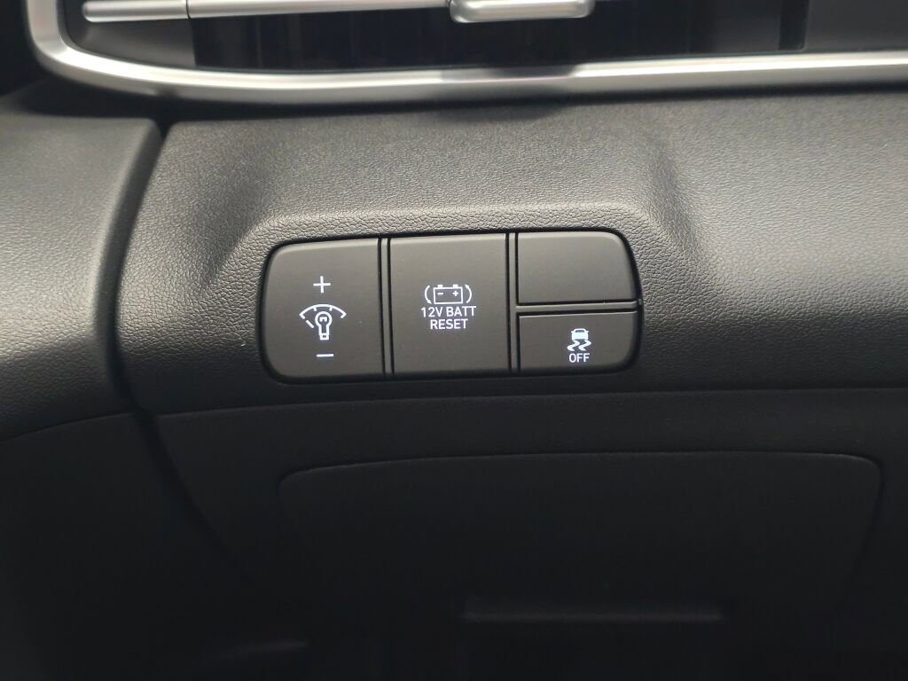 New 2026 Hyundai Elantra Hybrid FWD image 24