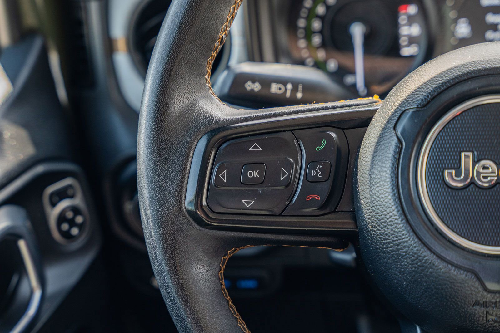 Used 2024 Jeep Wrangler Unlimited w/ Convenience Group image 28