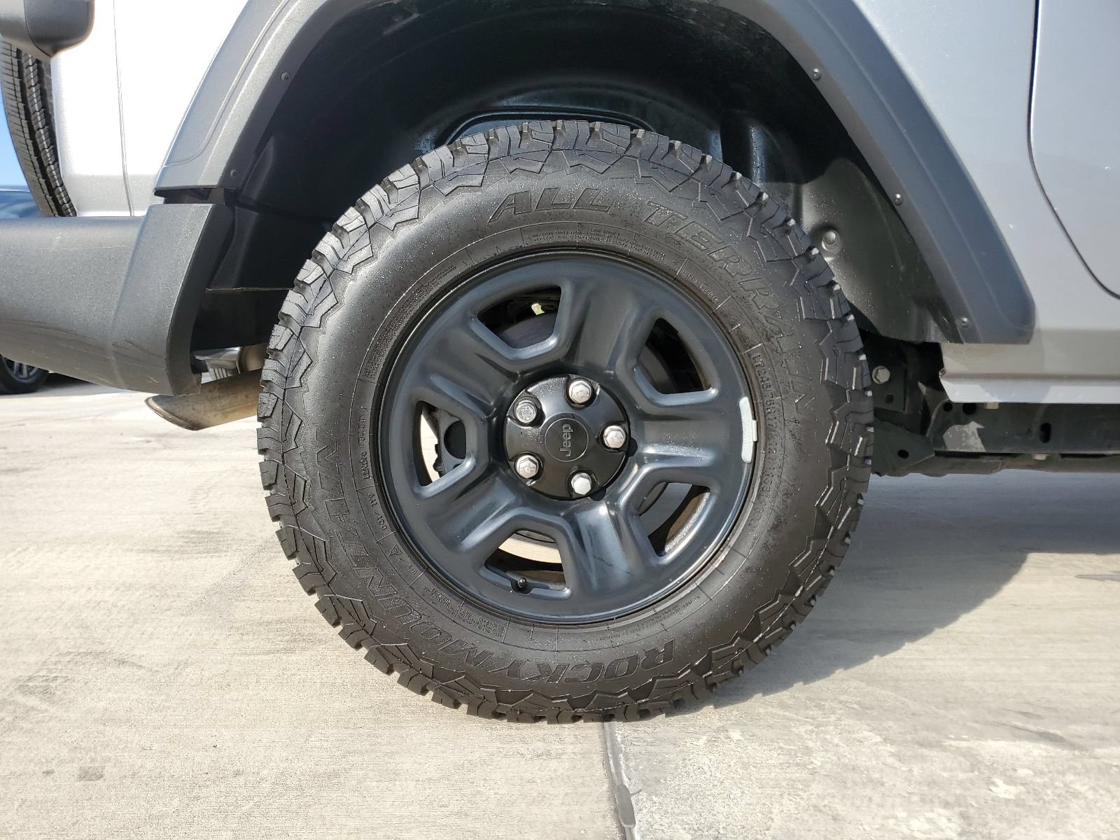 Used 2020 Jeep Wrangler Sport AWD/4WD image 9