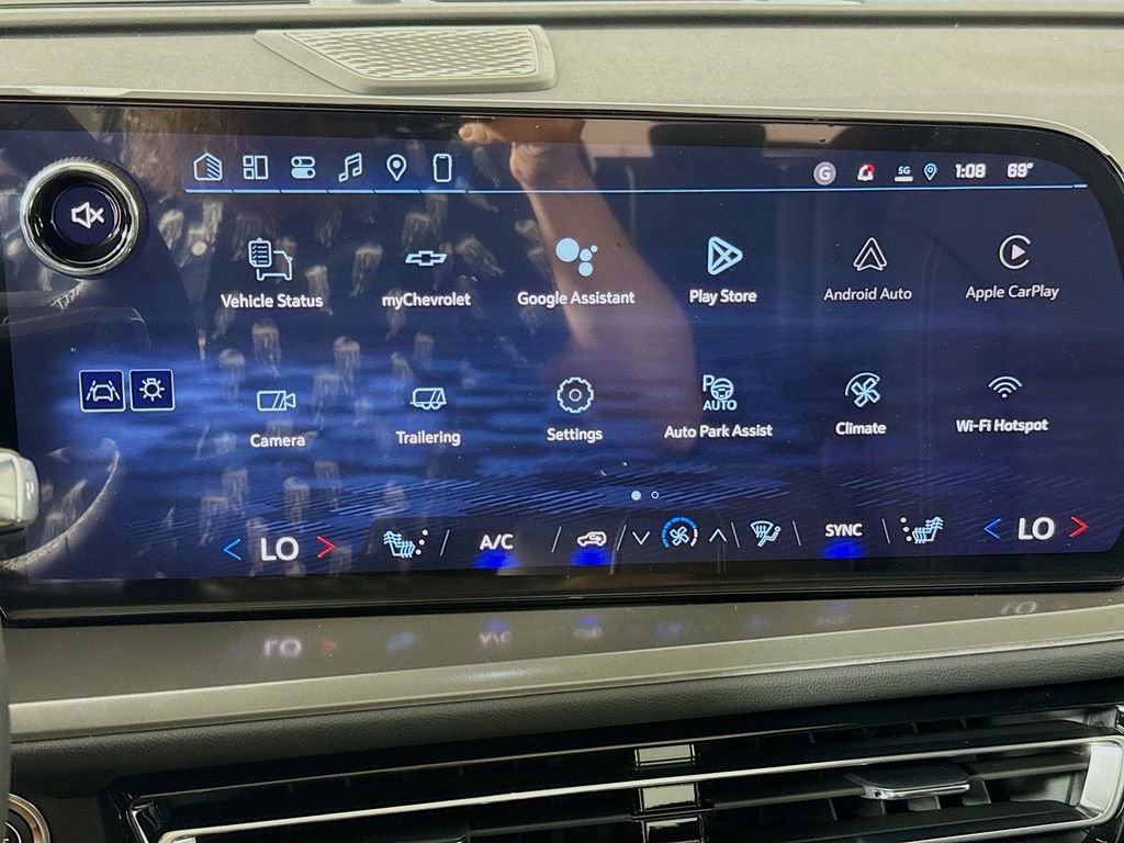 New 2026 Chevrolet Traverse LT w/ Enhanced Driving Package image 15