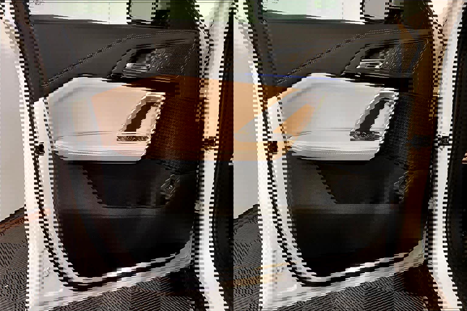 Used 2023 BMW X1 xDrive28i w/ Convenience Package image 22