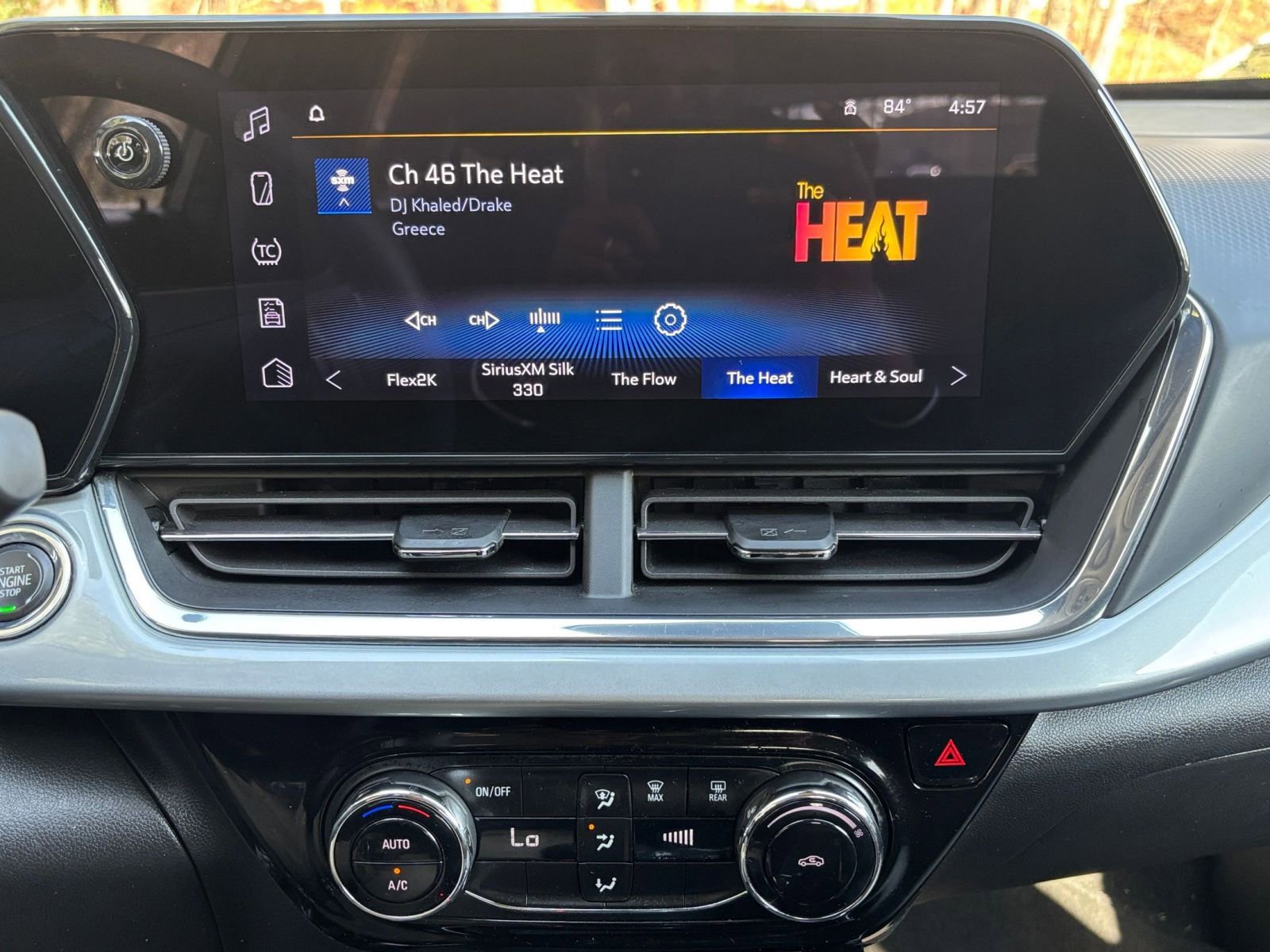 Used 2025 Chevrolet Trax LT image 20